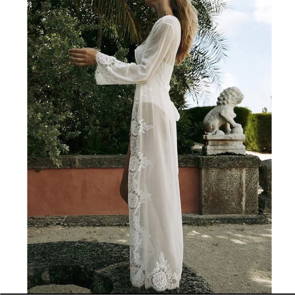 NEW Homebodii Helena Long Robe in White Size S